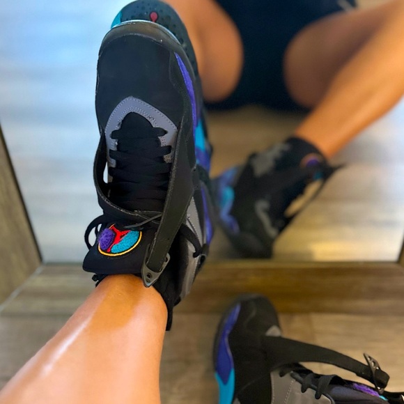 Jordan’s 8 Retro Aqua - Picture 1 of 4